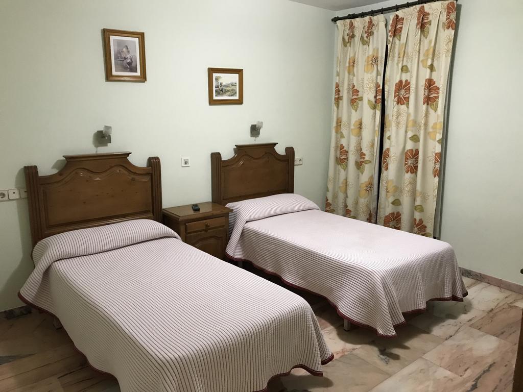 Hostal Rio De Oro Alcalá la Real Exteriör bild