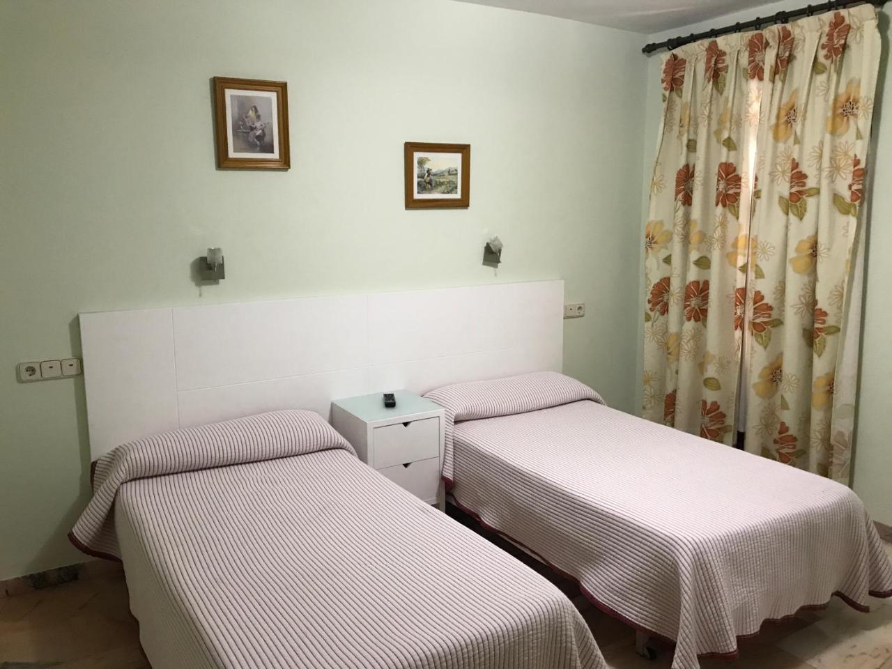 Hostal Rio De Oro Alcalá la Real Exteriör bild
