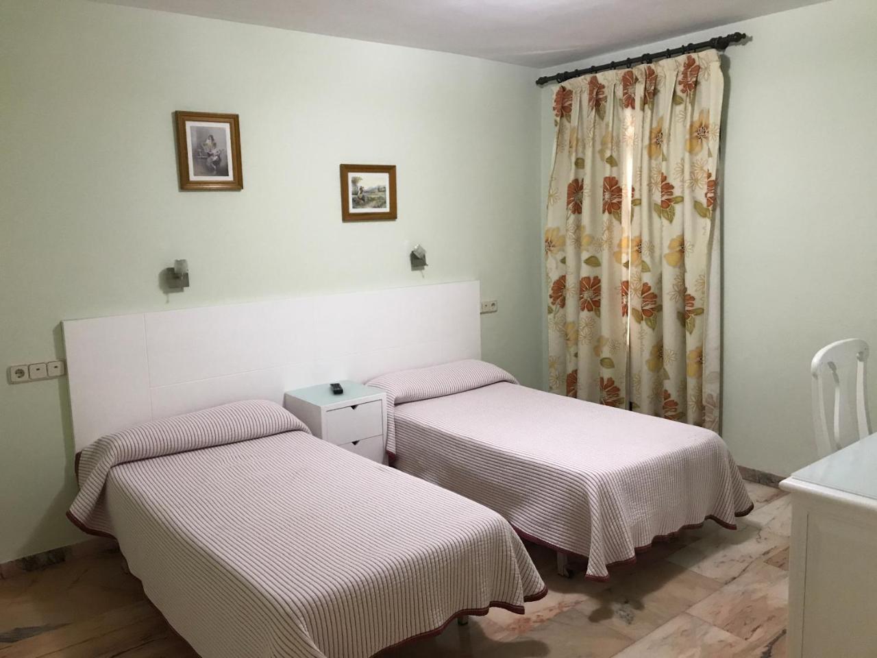 Hostal Rio De Oro Alcalá la Real Exteriör bild