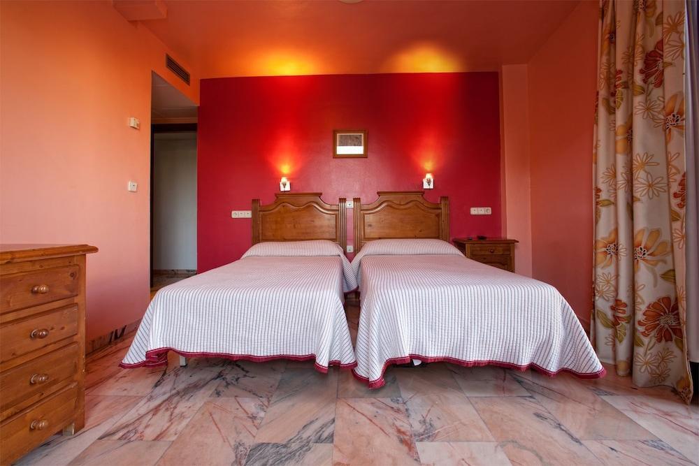 Hostal Rio De Oro Alcalá la Real Exteriör bild